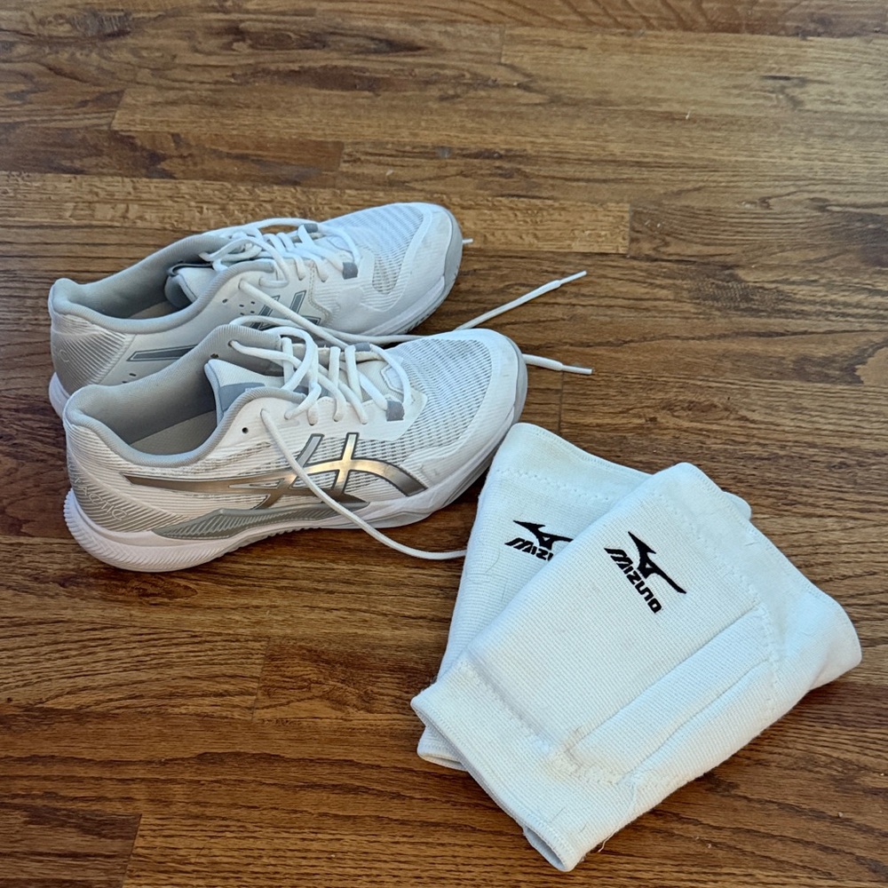 Asics White and Silver Volleyball Shoes with Mizuno Pads